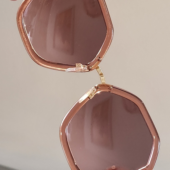 VERSACE Giant Pink Sunglasses - Picture 11 of 14